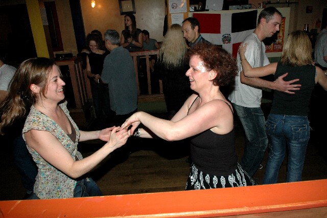 min 2006 12 05 latino 102